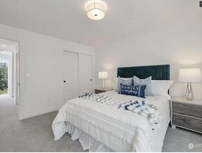 907 Hiawatha Pl S in Seattle, WA - Building Photo - Building Photo