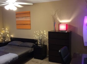 1090 Margaret Dr in Daytona Beach, FL - Building Photo