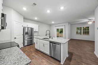 204 Gabrielle St in New Bern, NC - Building Photo - Building Photo