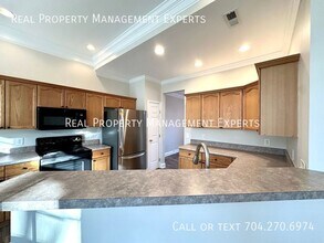 8900 Hadco Ln in Matthews, NC - Building Photo - Building Photo