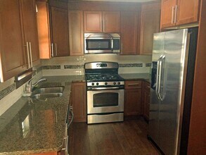 670 Ottawa Ave in St. Paul, MN - Building Photo - Building Photo