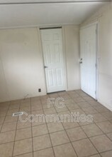 23 Country Village Dr in Candler, NC - Building Photo - Building Photo