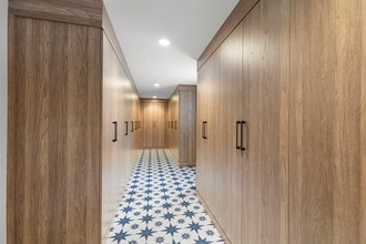 Sea Village in Stonington, CT - Building Photo - Building Photo