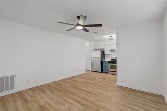 5700 Cherry Park in Austin, TX - Building Photo - Building Photo