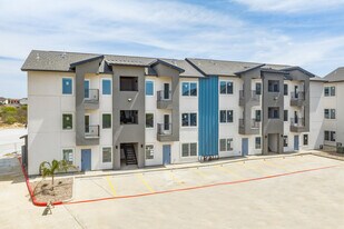 Kona Apartments in Laredo, TX - Building Photo