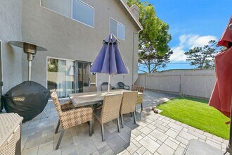 1390 Palomar Pl in Vista, CA - Building Photo - Building Photo