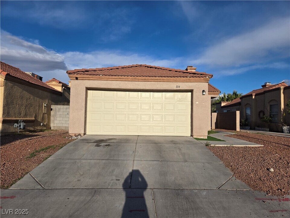 104 Lucy Thompson St in Las Vegas, NV - Building Photo