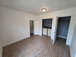 613 W Knox Ave in Spokane, WA - Building Photo - Building Photo