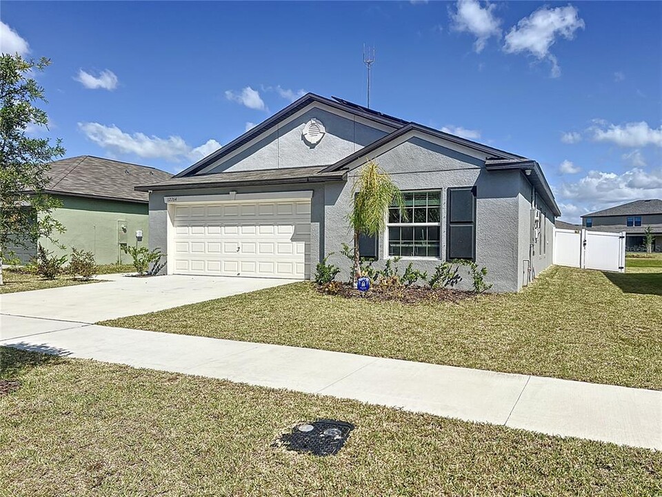 12764 Weston Oaks Ln in Riverview, FL - Building Photo