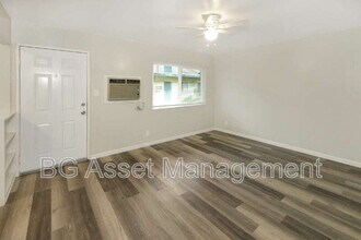 1932 Ethan Wy in Sacramento, CA - Building Photo - Building Photo