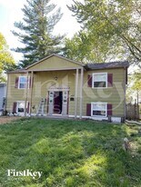 3526 N Faculty Dr in Indianapolis, IN - Building Photo