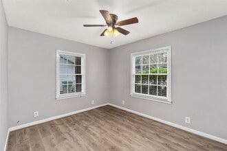 1110 Woods Dr in Liberty, TX - Building Photo - Building Photo