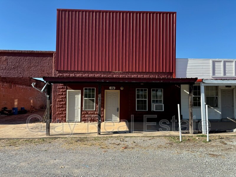 104 W Main in Asher, OK - Foto de edificio