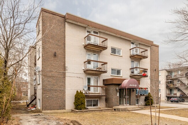 313D Cartier Boul O in Laval, QC - Building Photo - Building Photo
