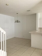 3881 NW 91st Terrace in Sunrise, FL - Foto de edificio - Building Photo