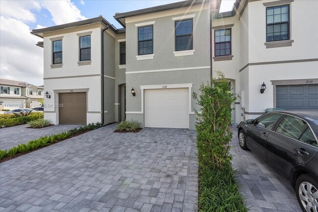 2108 Appleton Cir N in Oakland Park, FL - Building Photo - Building Photo