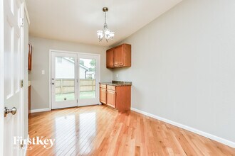 4332 Meadowgreen Trails Dr in St. Louis, MO - Foto de edificio - Building Photo