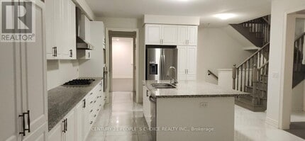 30 Cattail Cres in Hamilton, ON - Building Photo - Building Photo