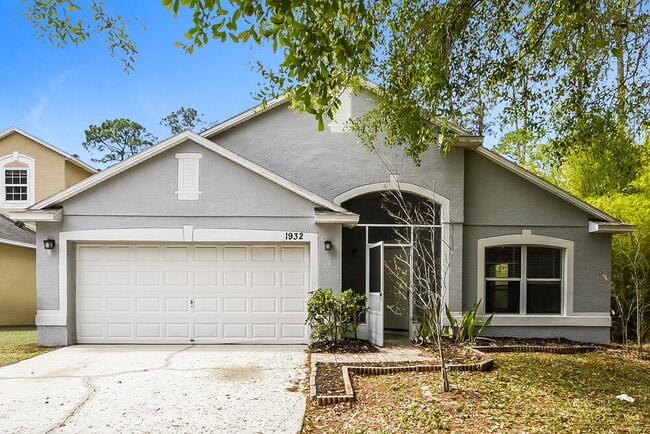 property at 1932 Wiregrass Ct