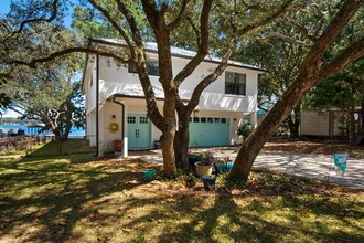 405 Eastview Dr in Fort Walton Beach, FL - Building Photo - Building Photo