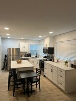 2717 NE Weidler St in Portland, OR - Building Photo