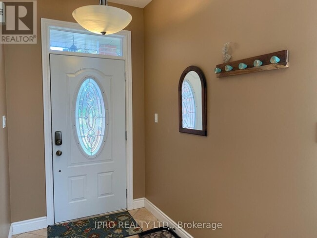 748 Munich Cir in Waterloo, ON - Building Photo - Building Photo