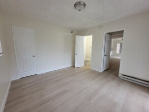 13531 Wyandotte St in Los Angeles, CA - Building Photo - Building Photo