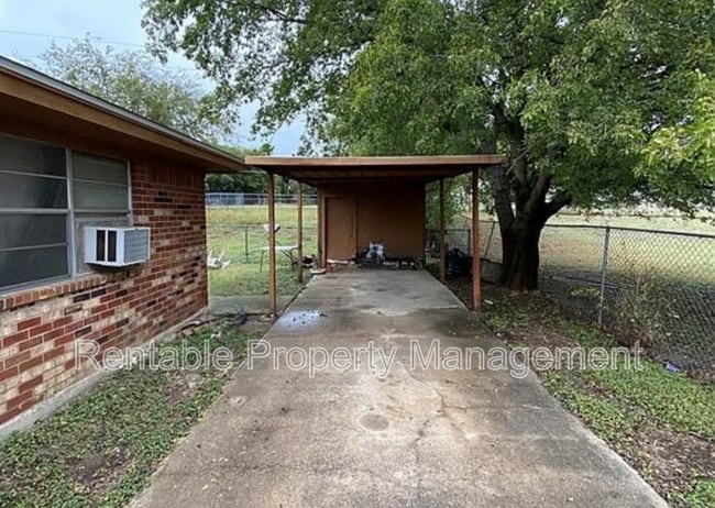 109 Arrowhead St in Fort Worth, TX - Building Photo - Building Photo