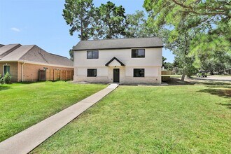 101 April Point Pl in Montgomery, TX - Foto de edificio - Building Photo