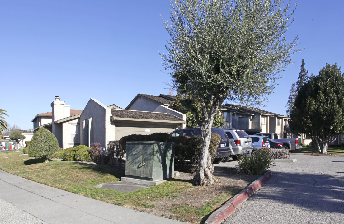 2740-2750 Park Ave in Santa Clara, CA - Building Photo