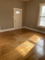 505 New St in Springfield, IL - Building Photo