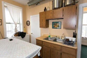 1228 N Maplewood Ave, Unit M09H in Chicago, IL - Building Photo - Building Photo