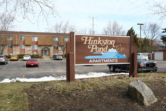 Hinkston Pond Apartments in Waukegan, IL - Foto de edificio - Building Photo