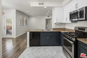 360 W Ave 26 in Los Angeles, CA - Building Photo - Building Photo