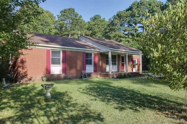 1413 Calthrop Neck Rd in Yorktown, VA - Building Photo - Building Photo