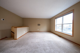 15645 Float Ct in Apple Valley, MN - Building Photo - Building Photo