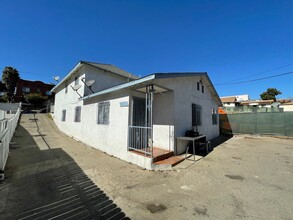 214 N Alvarado St in Los Angeles, CA - Building Photo - Building Photo