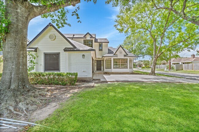 12847 Ashford Knoll Dr in Houston, TX - Building Photo - Building Photo