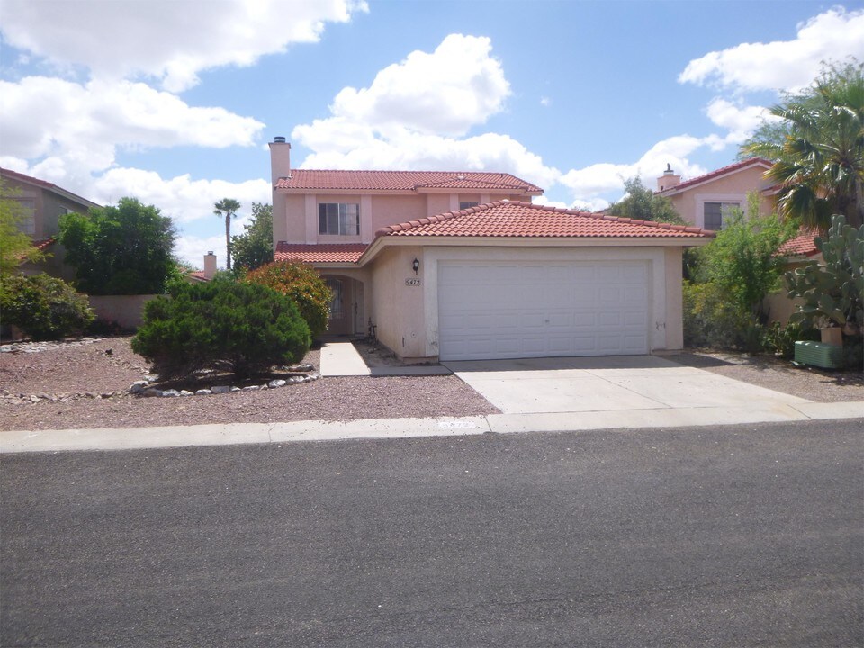 9472 N Albatross Dr in Tucson, AZ - Building Photo