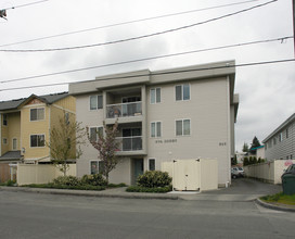 910 95th St in Seattle, WA - Foto de edificio - Building Photo