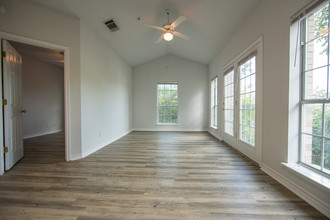 San Remo Apartments in Austin, TX - Building Photo - Building Photo