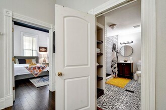 319 E Courtland Pl in San Antonio, TX - Building Photo - Building Photo