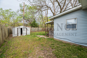 305 S Stewart Dr in Haysville, KS - Building Photo - Building Photo