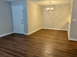 2411 W Stroud Ave in Tampa, FL - Building Photo - Building Photo