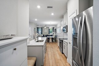 5246 Neil Dr in St. Petersburg, FL - Building Photo - Building Photo