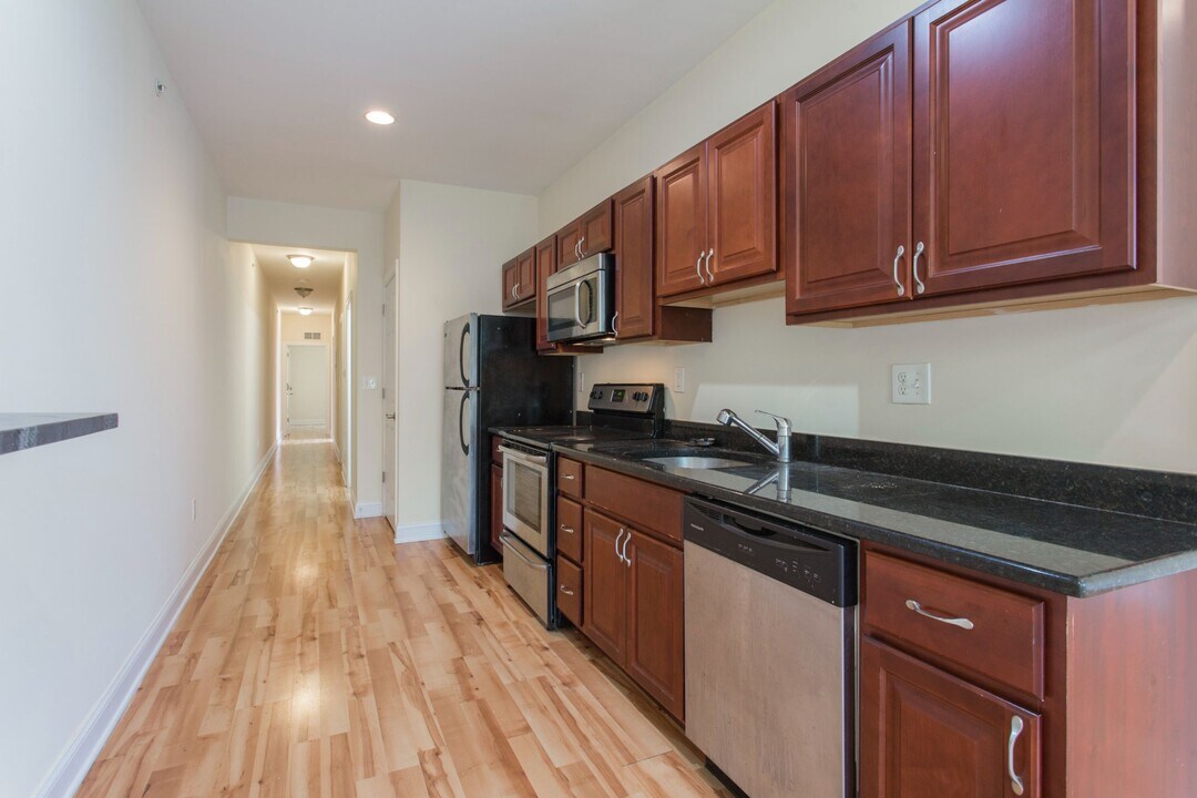 1925 N 7th St in Philadelphia, PA - Building Photo