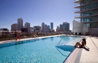 92 SW 3rd St, Unit 1712 in Miami, FL - Building Photo