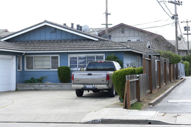 1524-1526 Lago St in San Mateo, CA - Building Photo - Building Photo