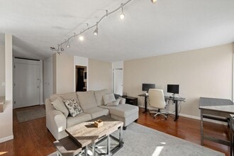 19 S 1st St in Minneapolis, MN - Building Photo - Building Photo