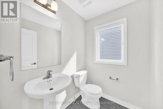 124 Tonic Cres in Ottawa, ON - Building Photo - Building Photo